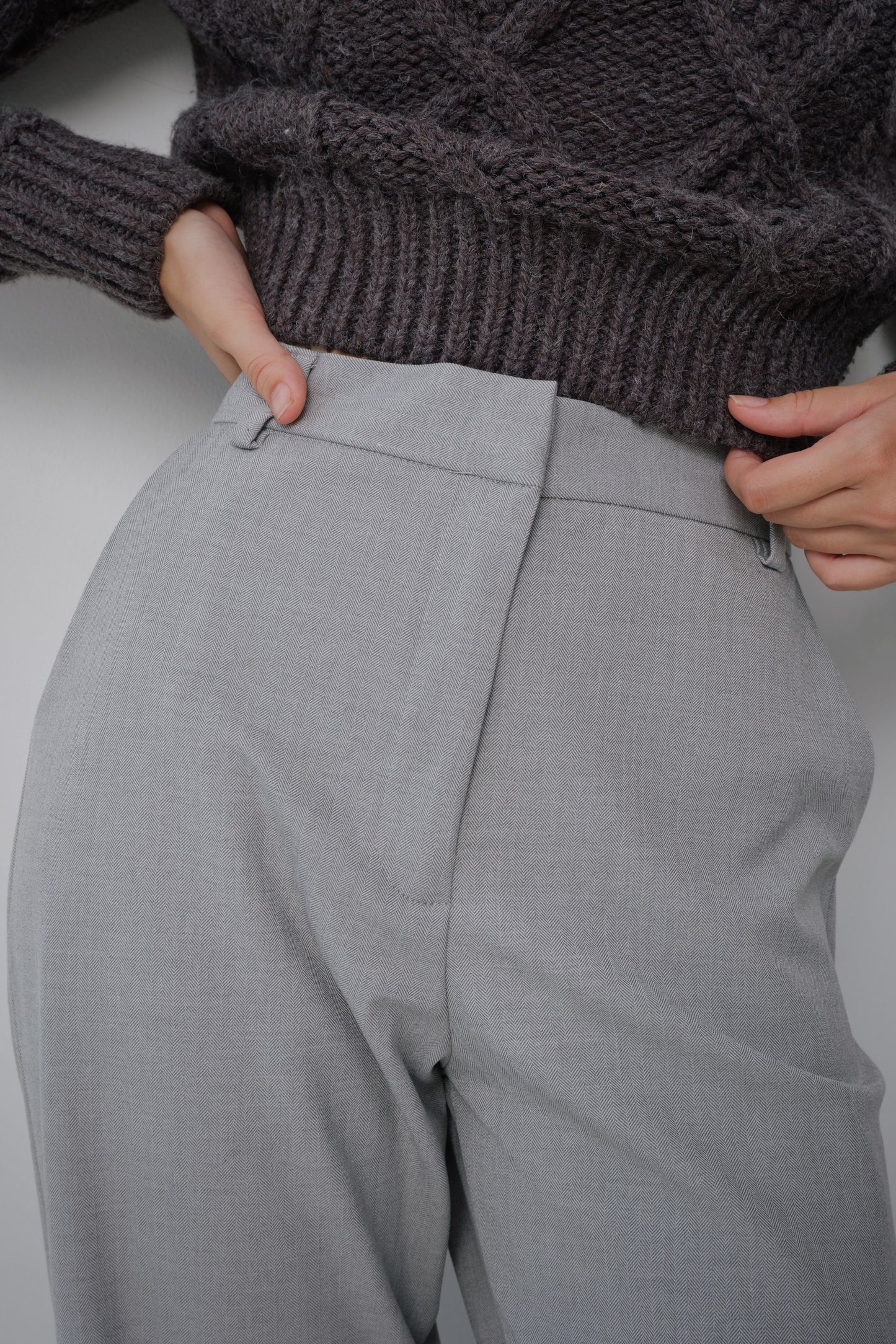 Pantalón clásico espiga plata