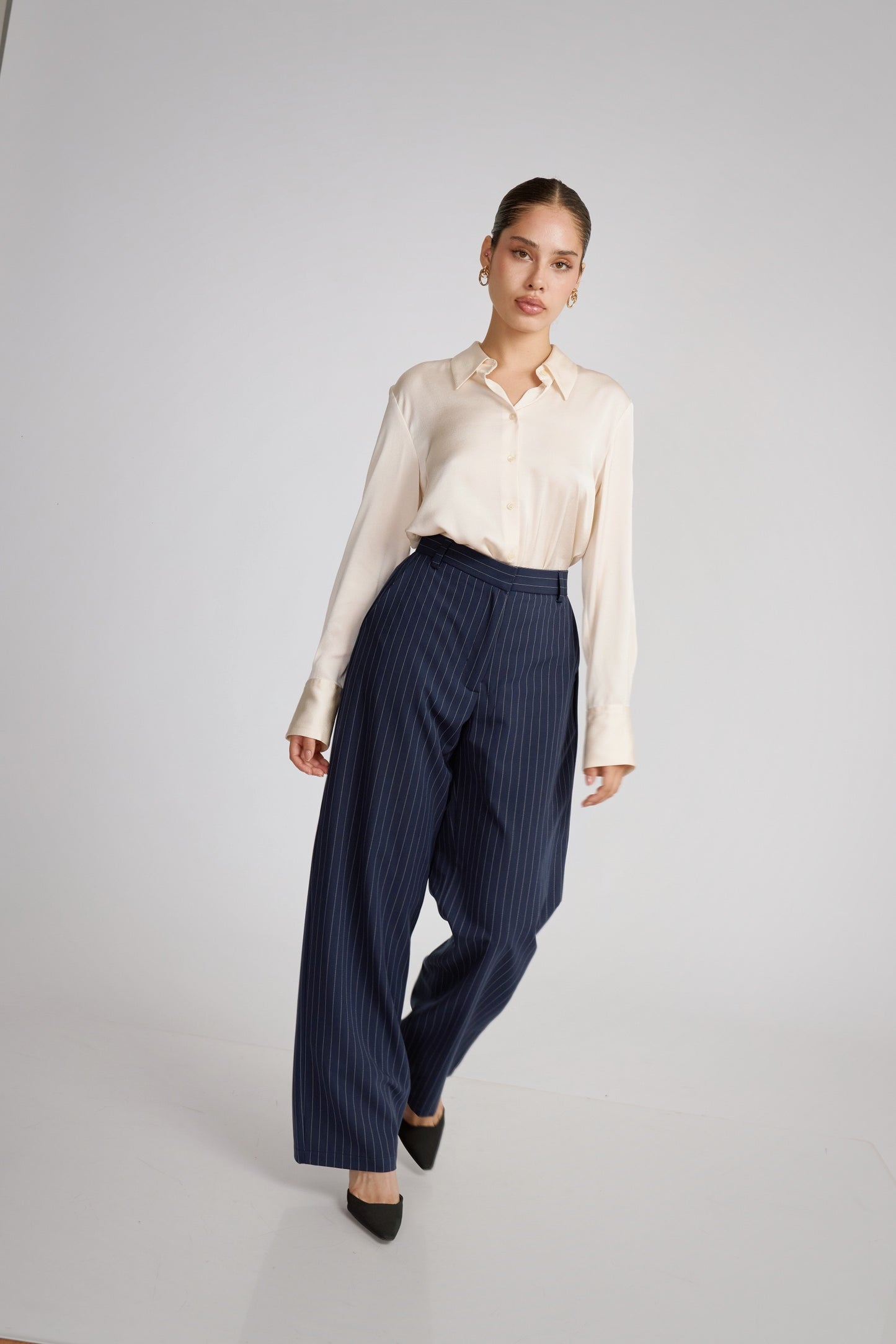 Pantalón clásico rayas azul marino