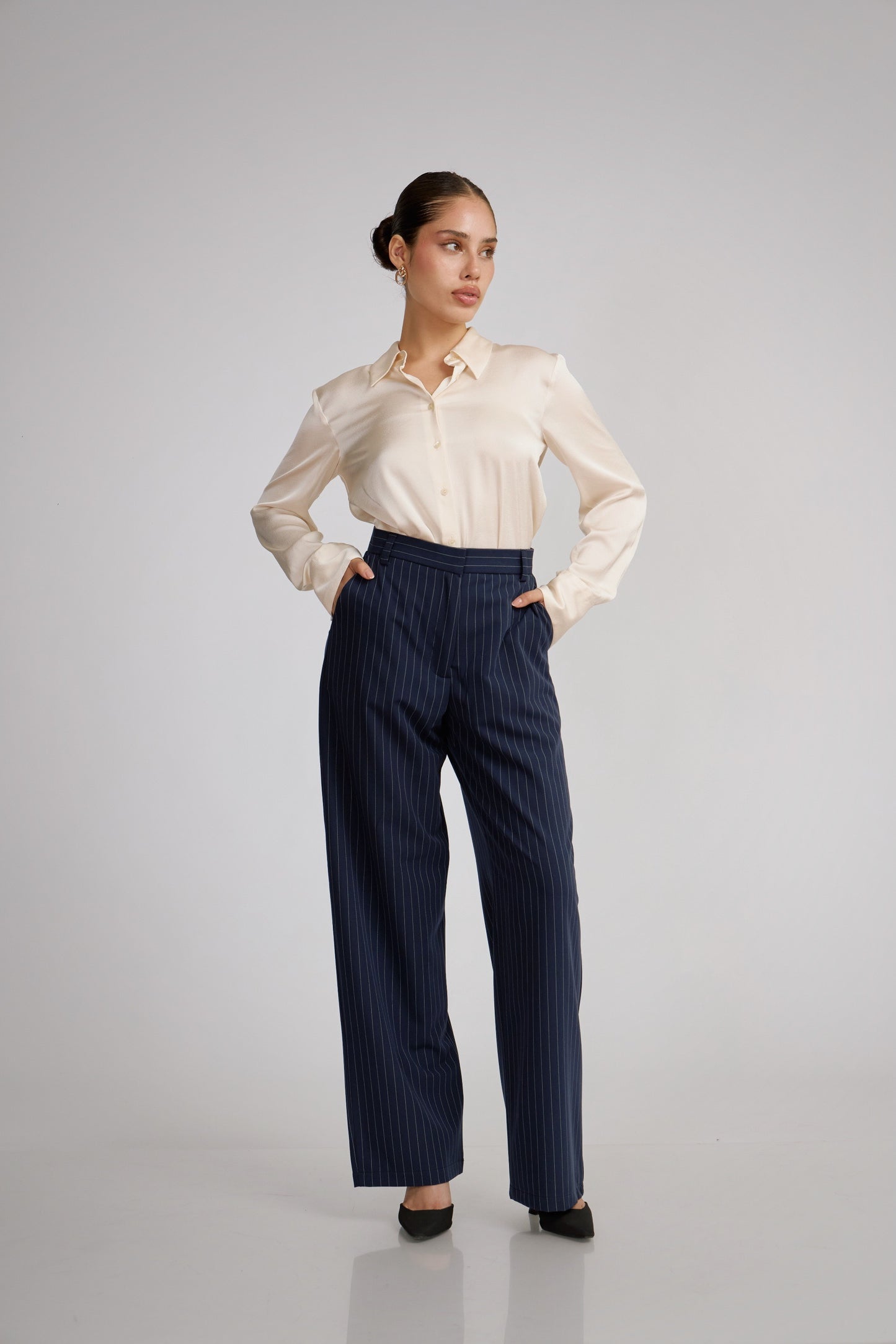 Pantalón clásico rayas azul marino