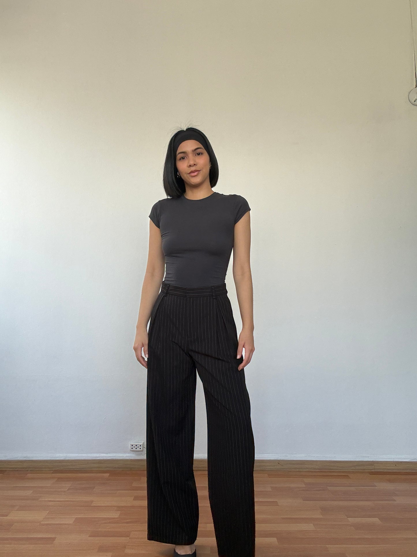 Pantalón de rayas negro