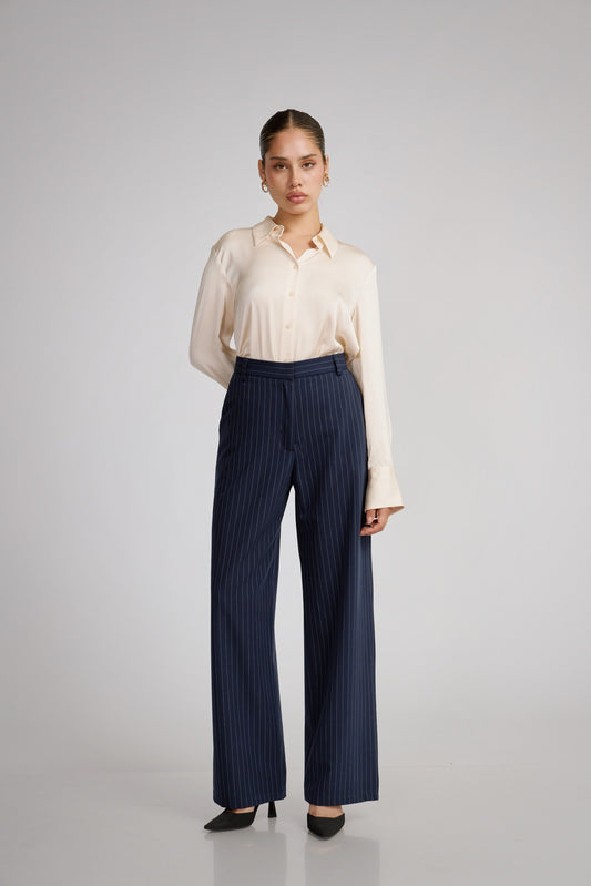 Pantalón clásico rayas azul marino