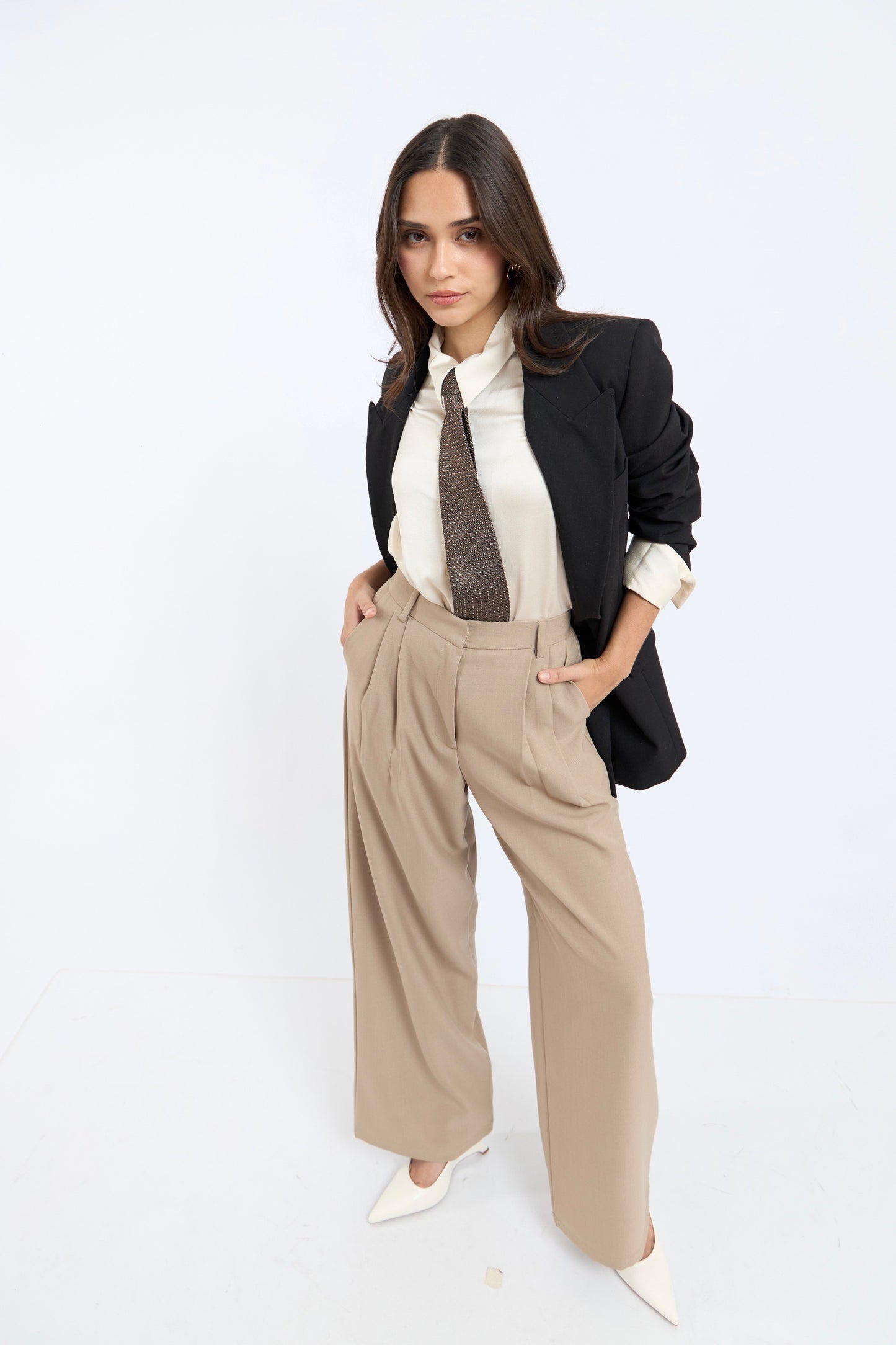 Pantalón de sastre arena