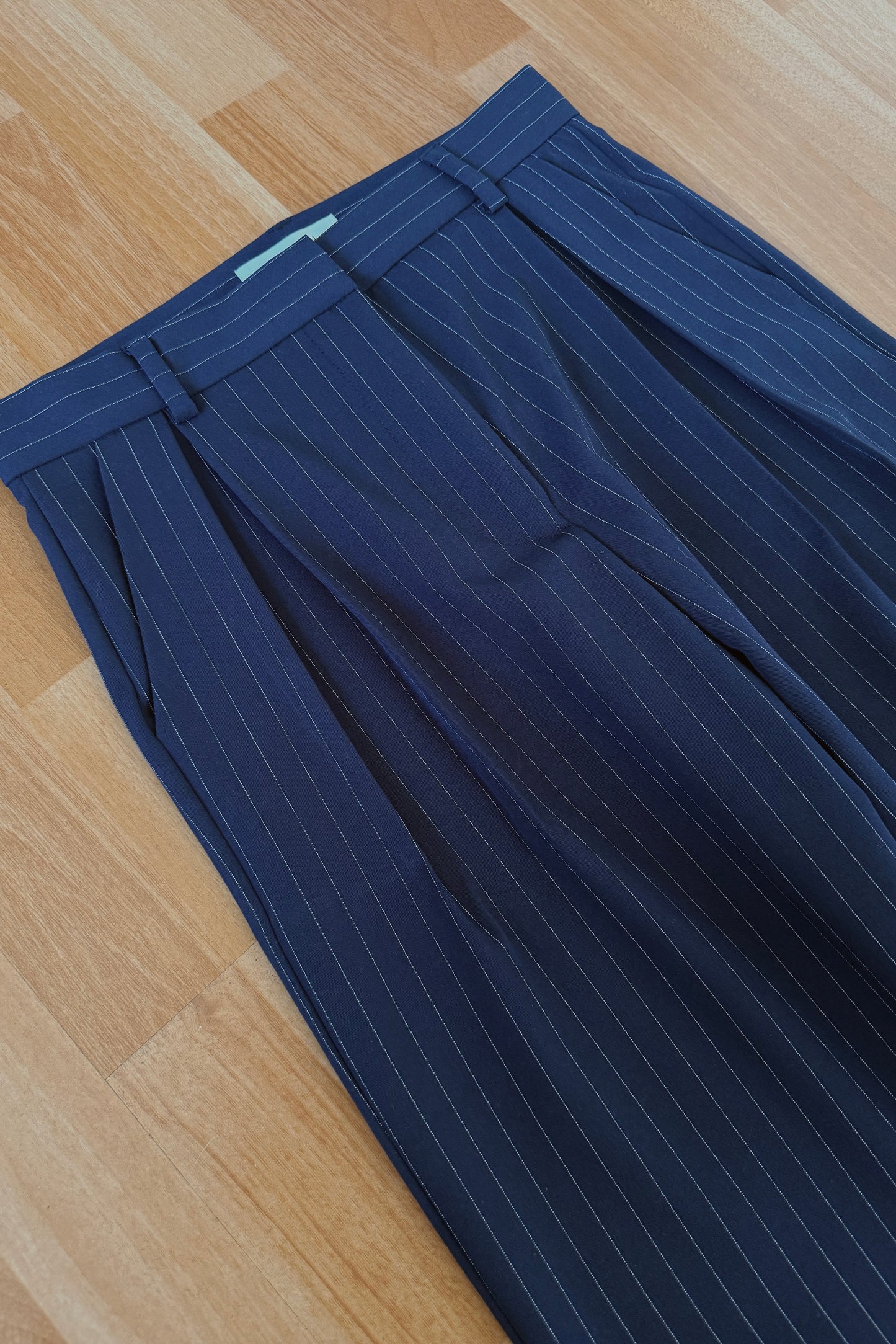 Pantalón de rayas azul
